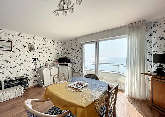 F3 A 600m Du Centre Ville, Vue Sur Mer, Balcon - Fr-1-361-167