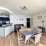 Apartamento F3 A 600m Du Centre Ville, Vue Sur Mer, Balcon - Fr-1-361-167 Granville