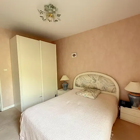 Appartement F3 A 600M Du Centre Ville, Vue Sur Mer, Balcon - Fr-1-361-167