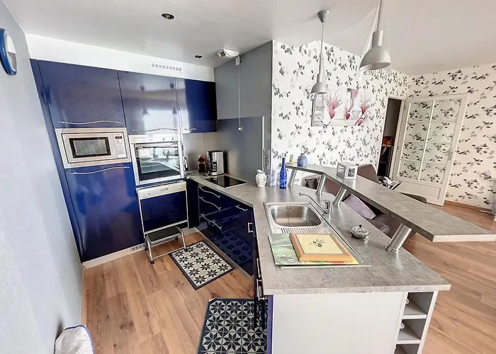 Appartement F3 A 600M Du Centre Ville, Vue Sur Mer, Balcon - Fr-1-361-167