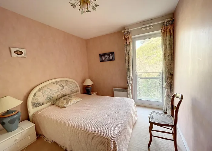 Appartement F3 A 600M Du Centre Ville, Vue Sur Mer, Balcon - Fr-1-361-167 *